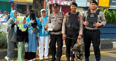 Patroli K-9 Polri Meriahkan CFD Margonda Depok, Lara dan Sara Jadi Daya Tarik Warga