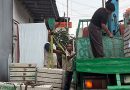 Anggota DPRD Depok Hj. Endah Winarti Salurkan Bantuan Perbaikan Irigasi di RW 08 Baktijaya
