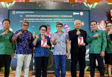 Unmas Denpasar Hadirkan Rocky Gerung dalam Bedah Buku “Marhaenisme: Dalil Baru untuk Gen Z”, Perkuat Ruang Dialog Kebangsaan Generasi Muda