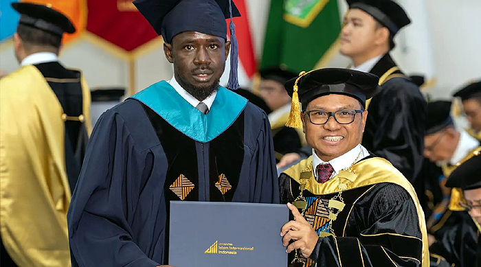 UIII Gelar Wisuda 204 Lulusan, 34 Raih Doktor Perdana