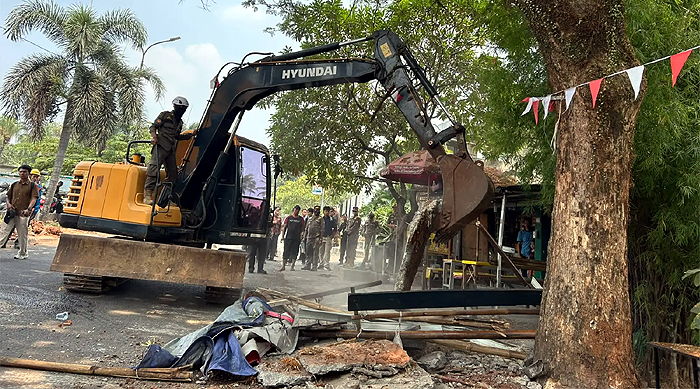 170 Bangunan Liar dan PKL Ditertibkan di Kawasan GDC Kota Depok