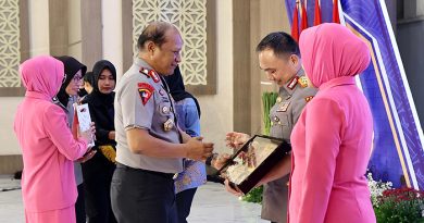 Polda Jatim Gelar Pelepasan Wakapolda Irjen Pol. Pasma Royce